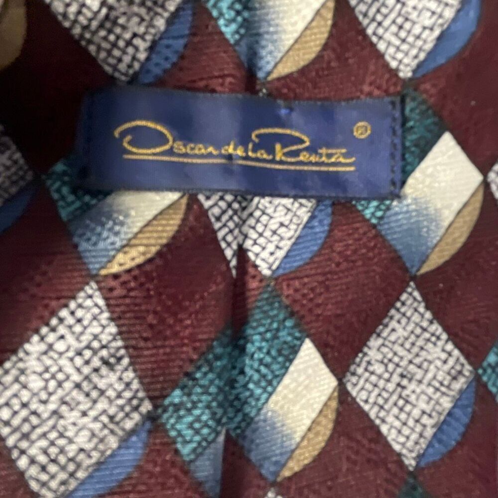 VTG Oscar de la Renta silk tie 28” approximately
